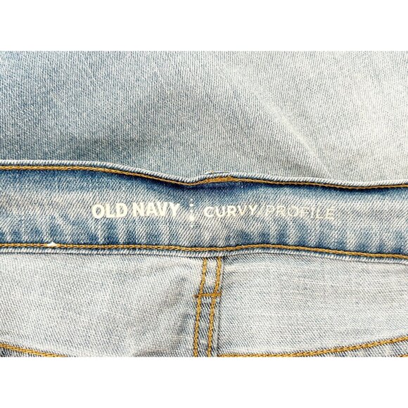 Women's Old Navy Curvy / Profile Bermuda Platinum Jean Shorts  - Size 2 - Picture 3 of 6